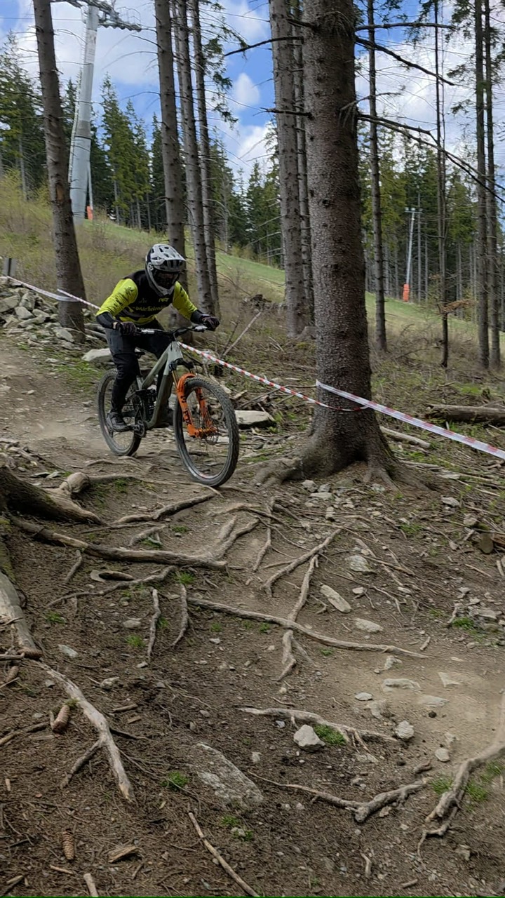 af89f9b5-9051-4d89-a127-3c601ba8390d